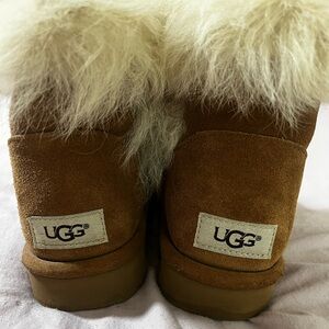 Women’s Mila Fur Uggs.
